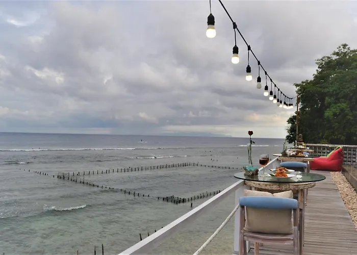 Ocean Blue 酒店